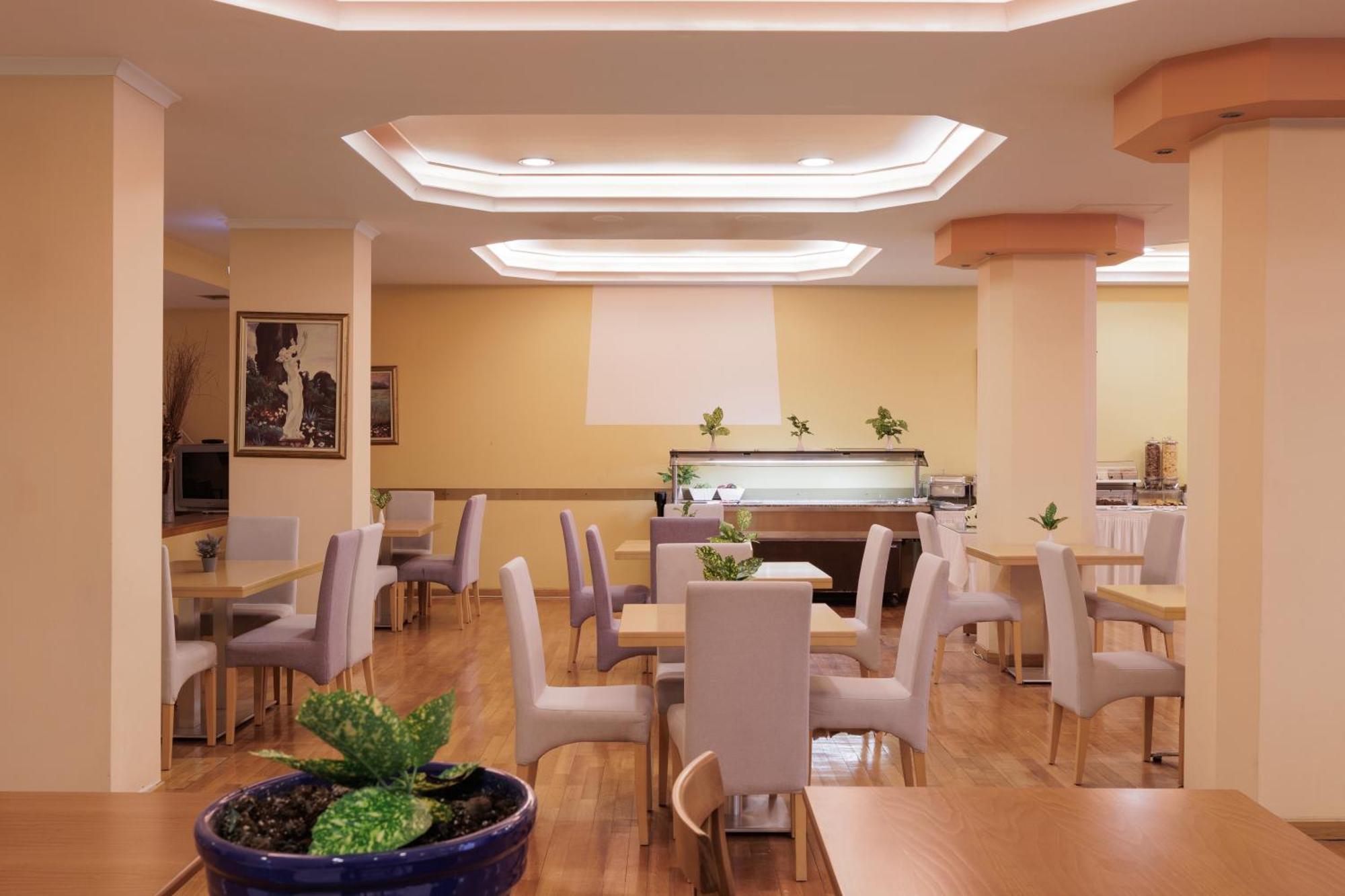 Louvre Hotel Gouvia Dış mekan fotoğraf