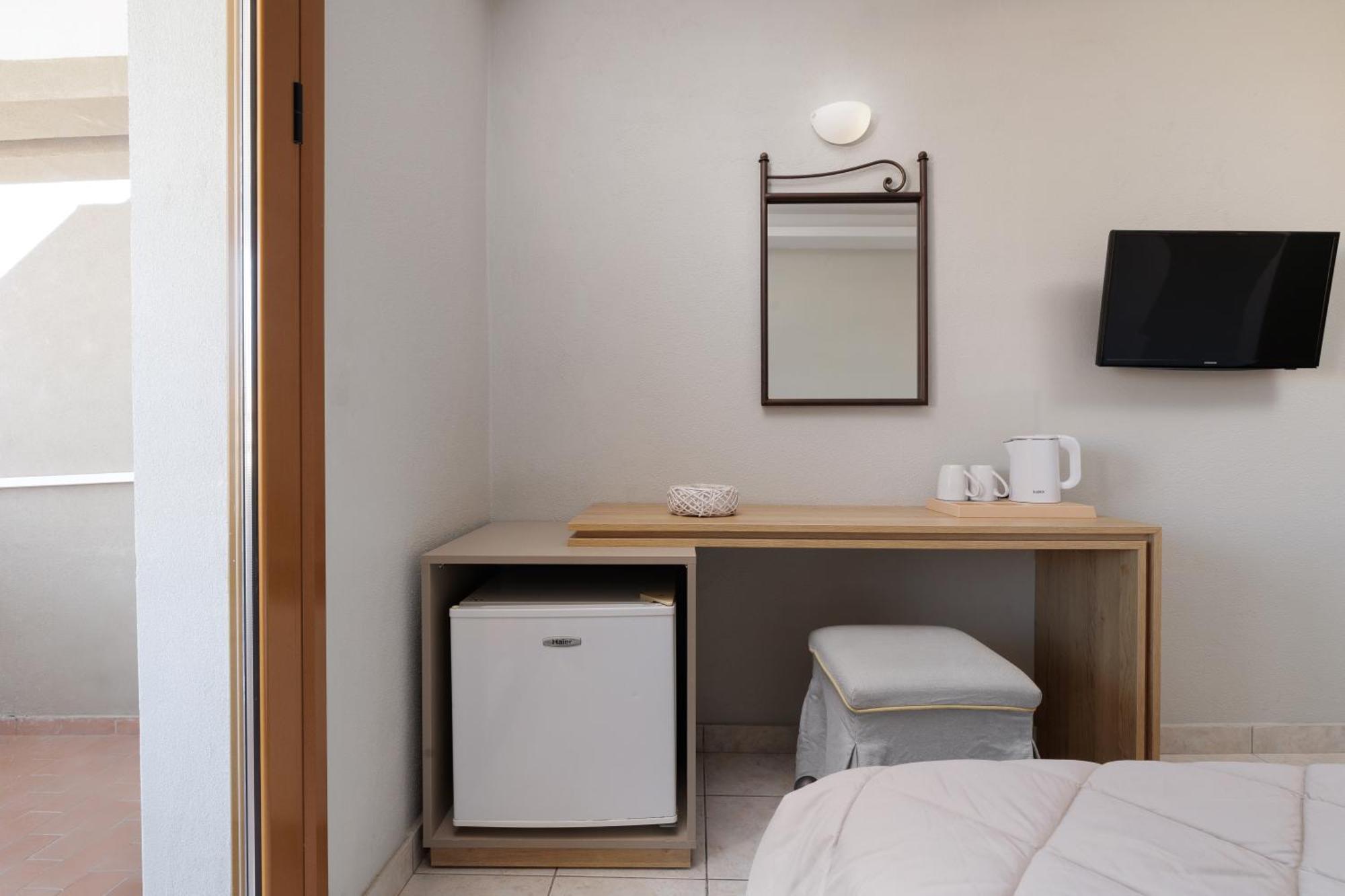 Louvre Hotel Gouvia Dış mekan fotoğraf